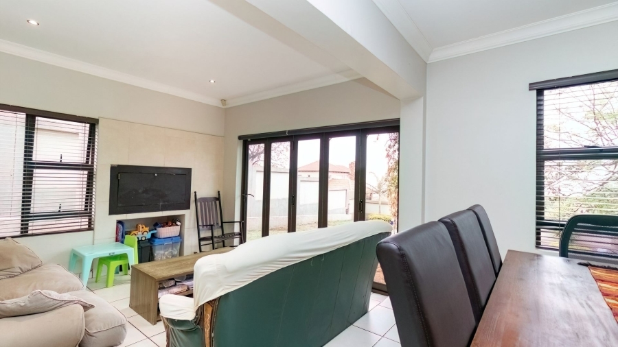 4 Bedroom Property for Sale in Boschdal North West